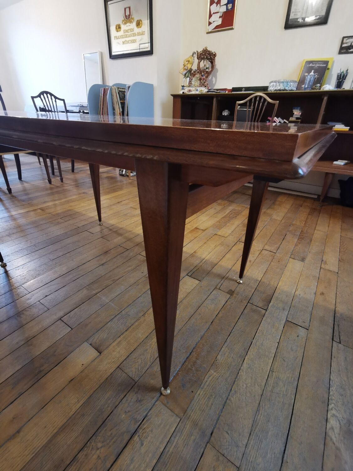 Mahogany dining table varnished year 60