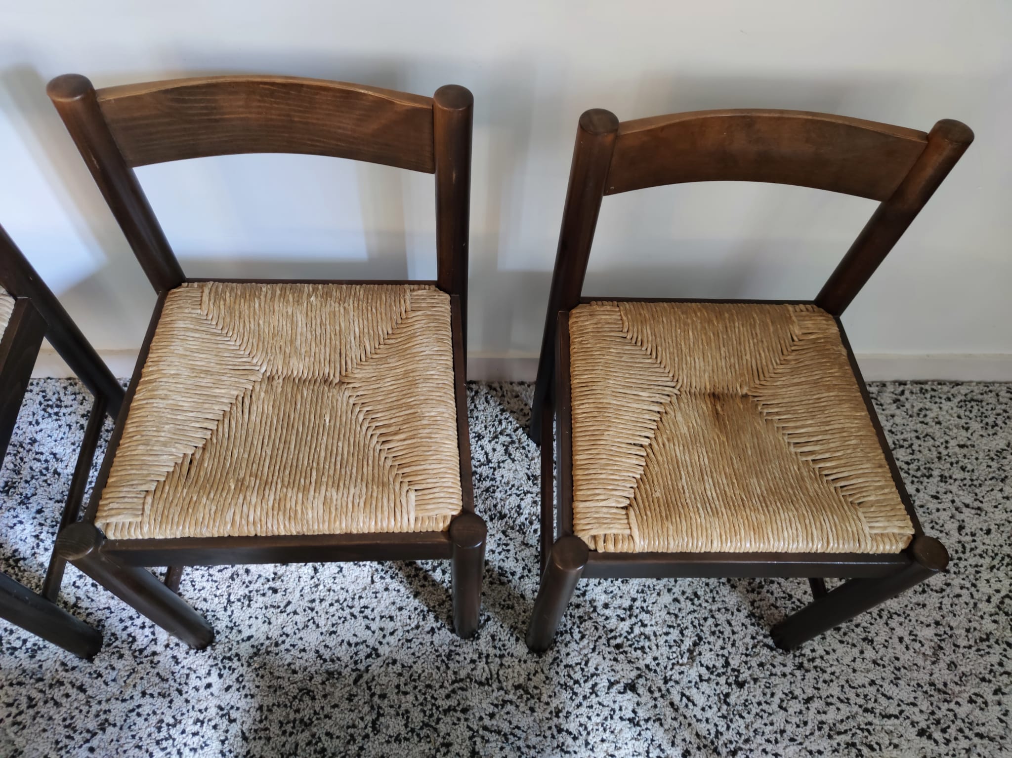 Natural wooden chair, headband backrest, mulched seat