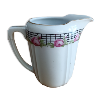 Milk pot