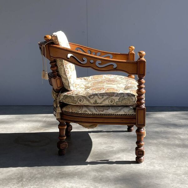 Giorgetti / fauteuil classique de style art déco / Italie années 1975