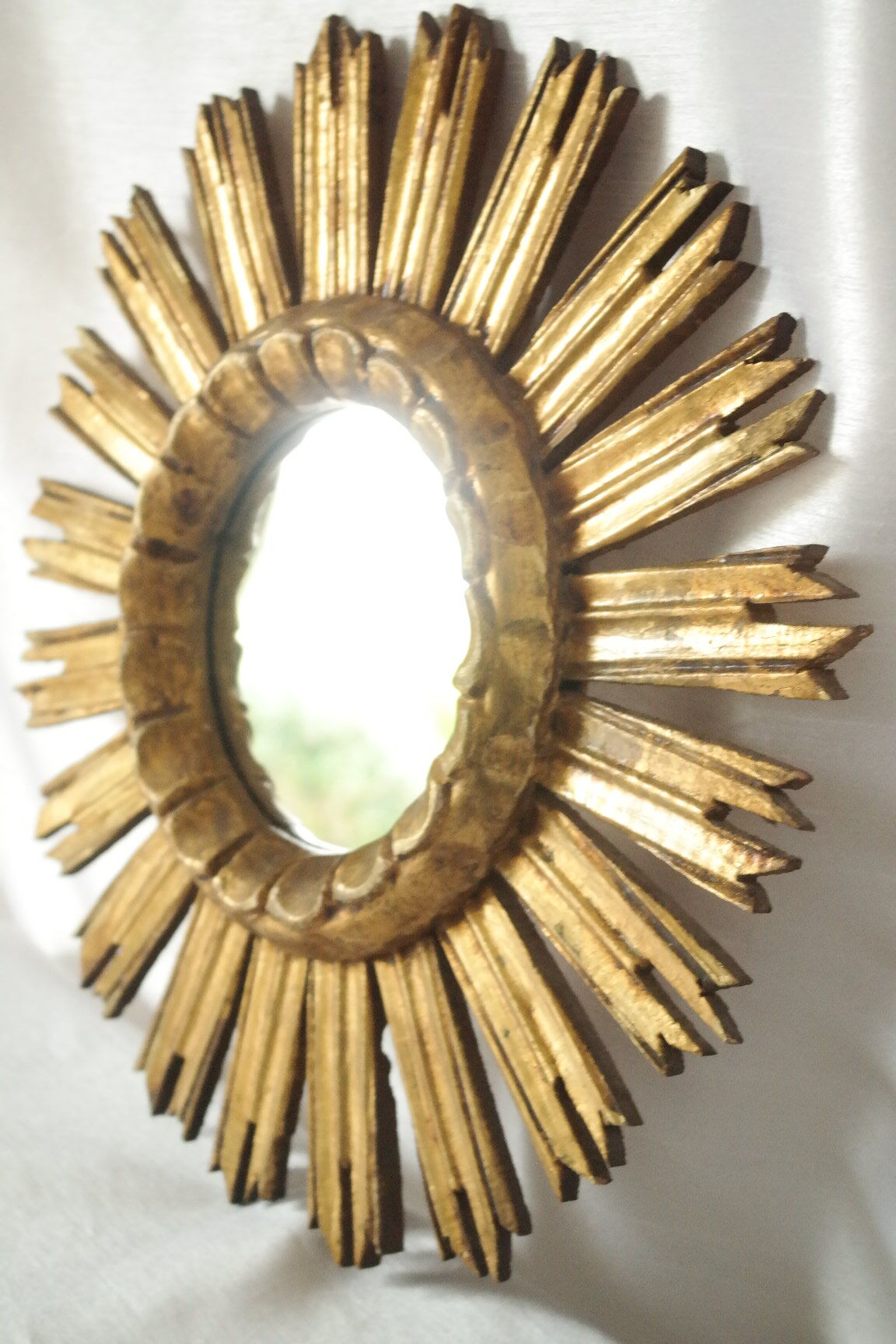 Vintage sun mirror in wood and gold resin 43 cm