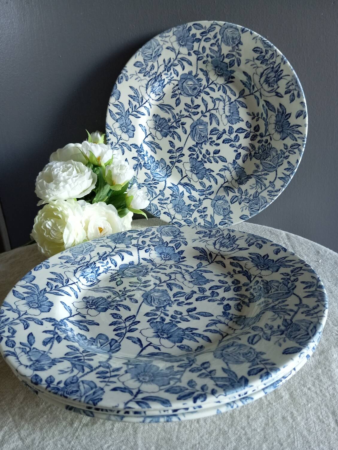 4 blue flower dinner plates, by Churchill - England