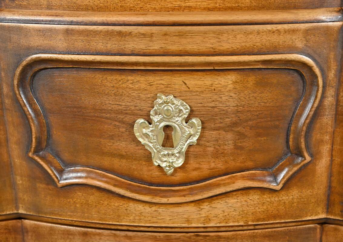 Walnut Sauté Crossbow Commode, Louis XV style – Early 20th century