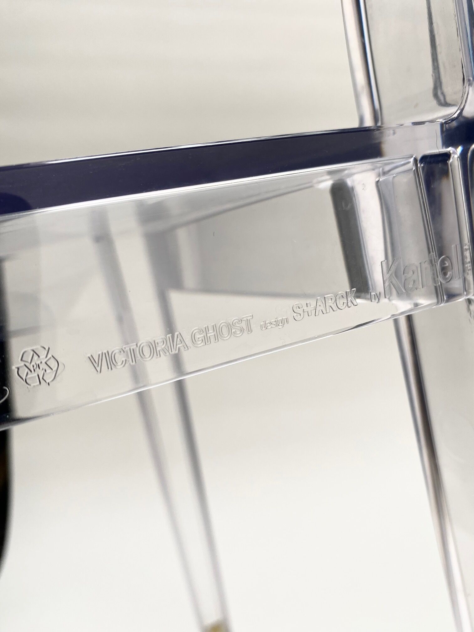 Victoria ghost chair by Philippe Starck 1998