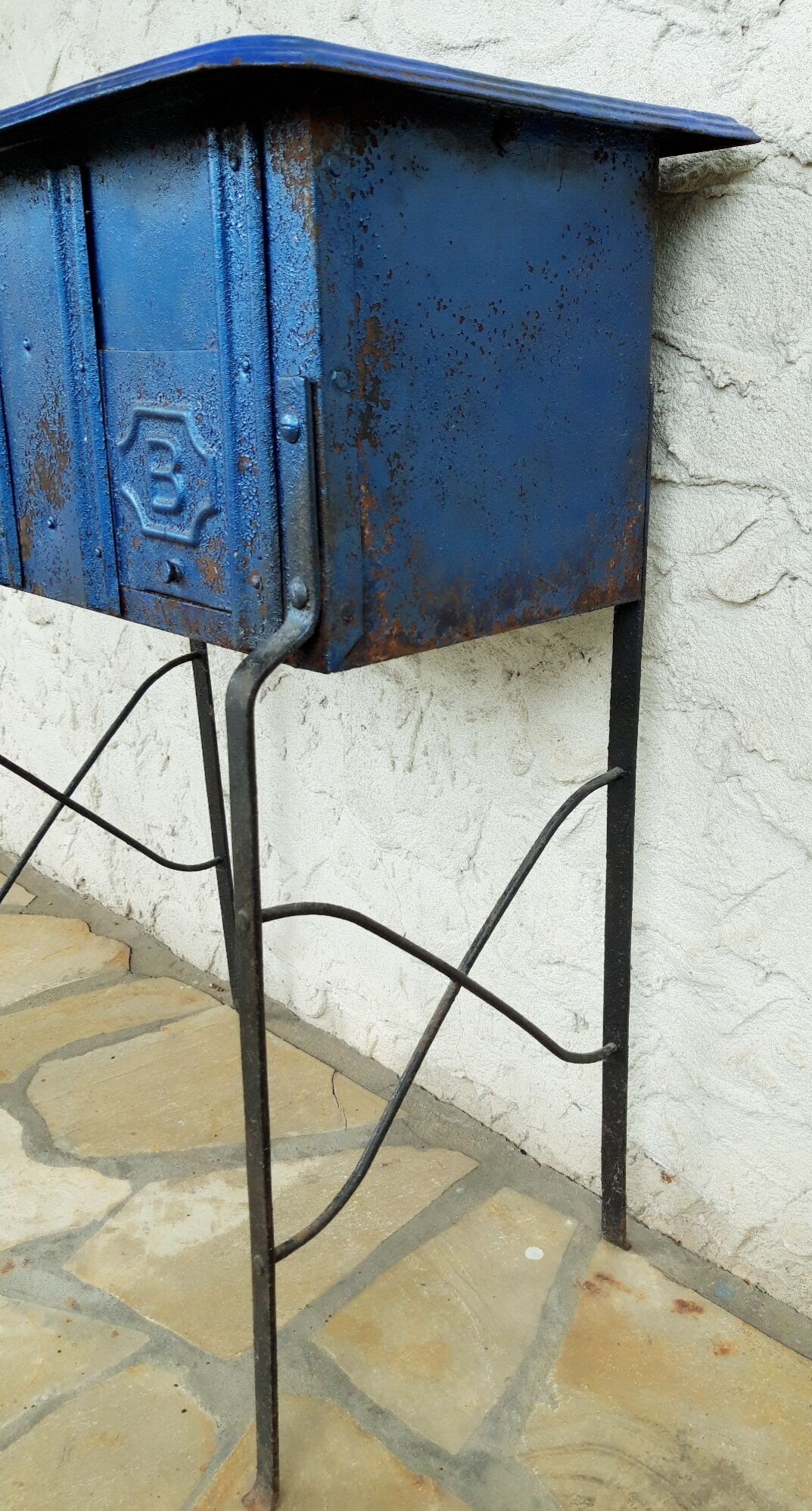 Old console stove