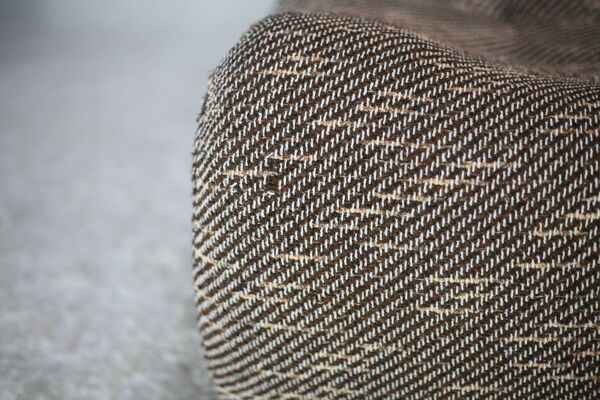 Canapé ''space age''. Mousse et tissus. Circa 1970