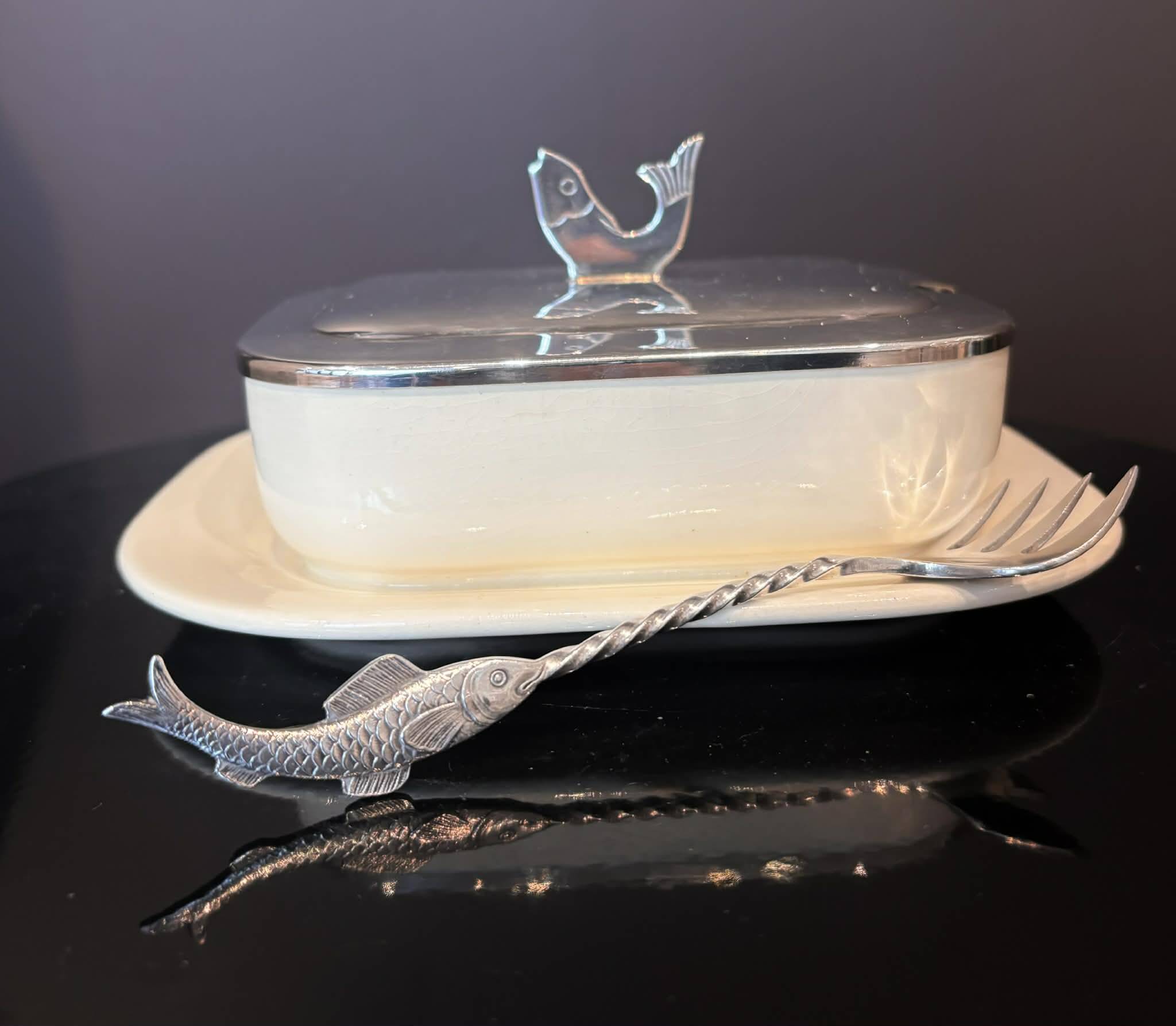 Butter dish