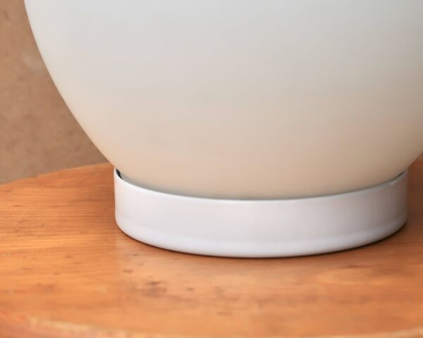 Lampe oeuf minimaliste Domec en verre blanc opaque de Vianne, années 70