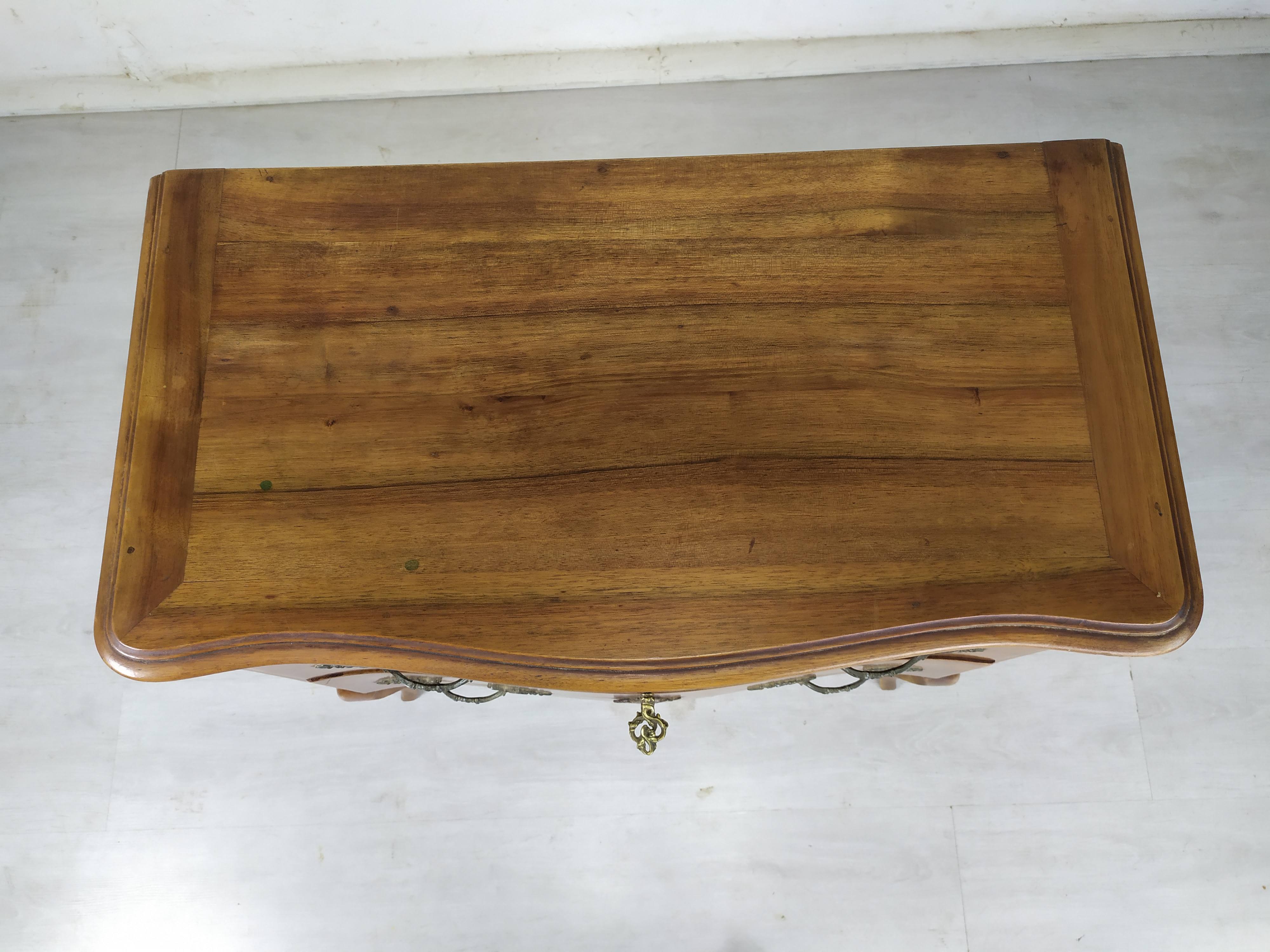 Commode Louis XV walnut
