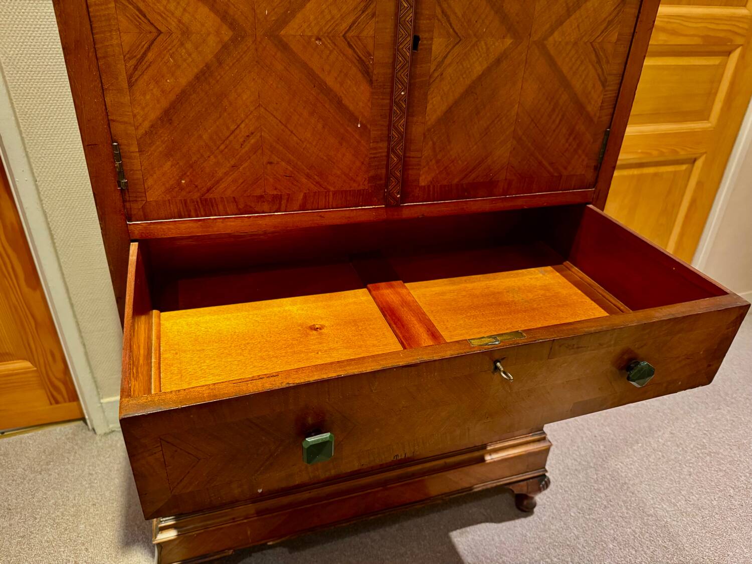 Superb tall solid wood chest of drawers – Art Deco style, circa 1900