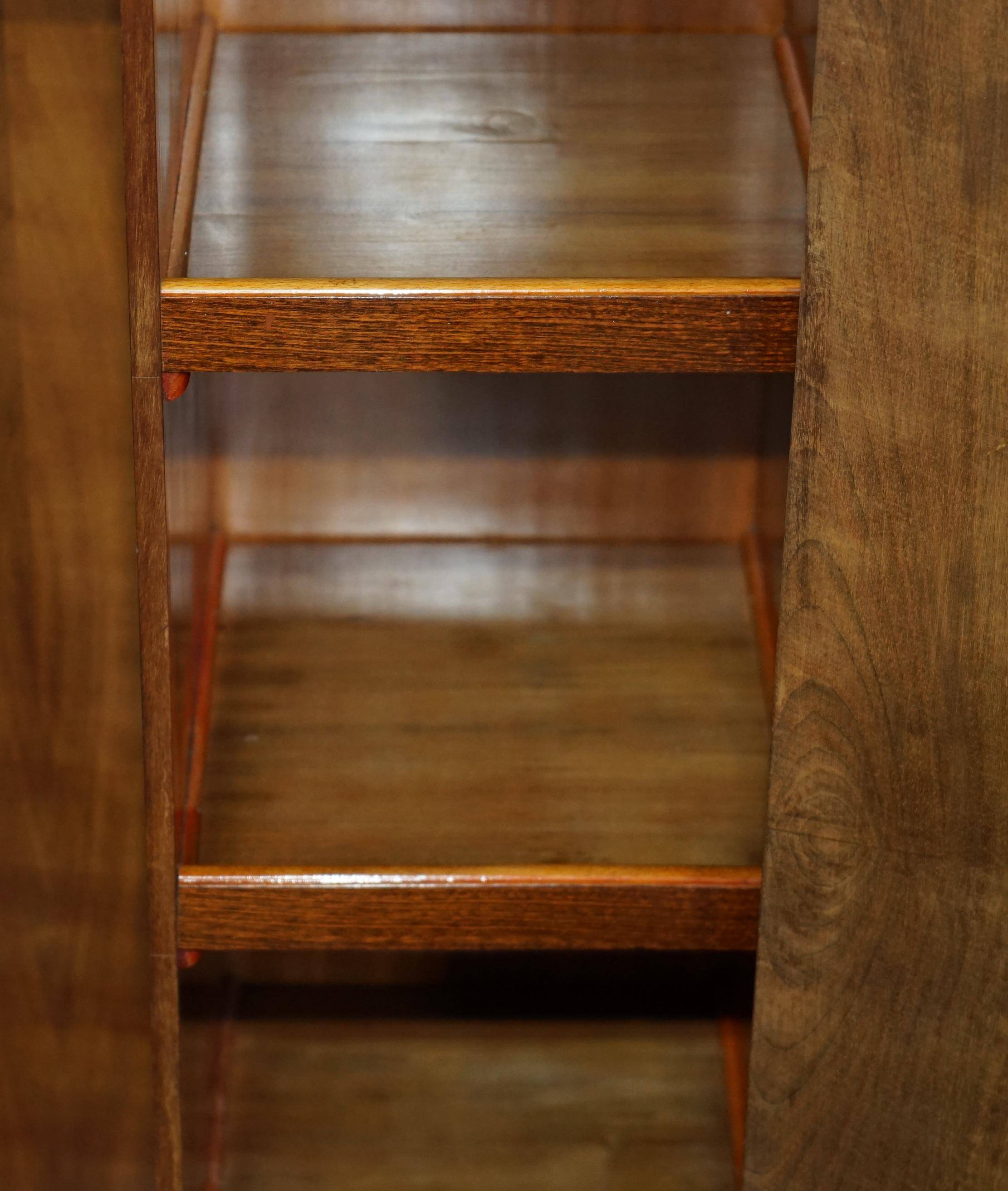 Small Art Deco wardrobe in satin walnut, circa 1930.