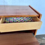 Two-color shoe furniture from the 50s with compass feet