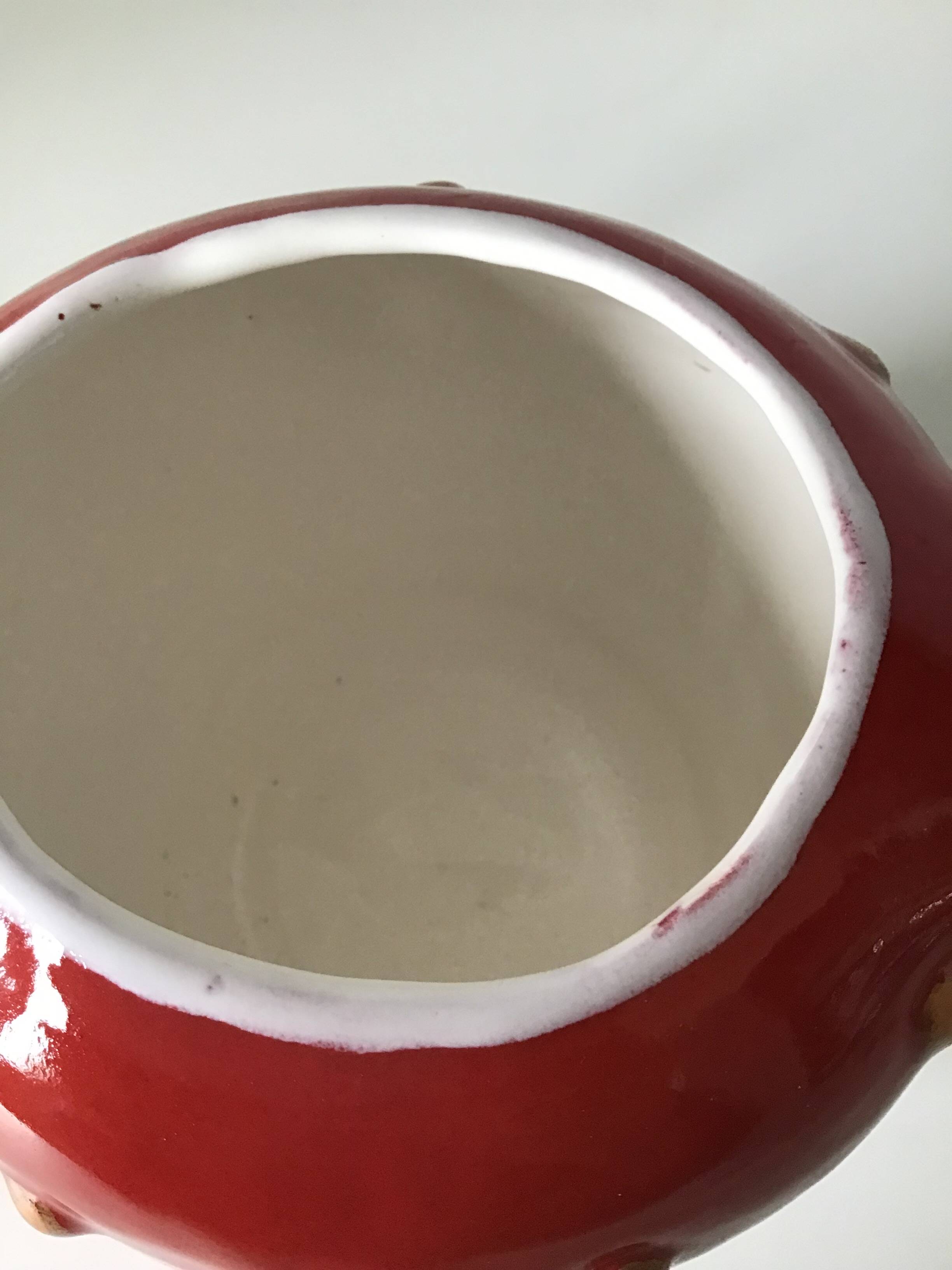 Strawberry-shaped slip teapot