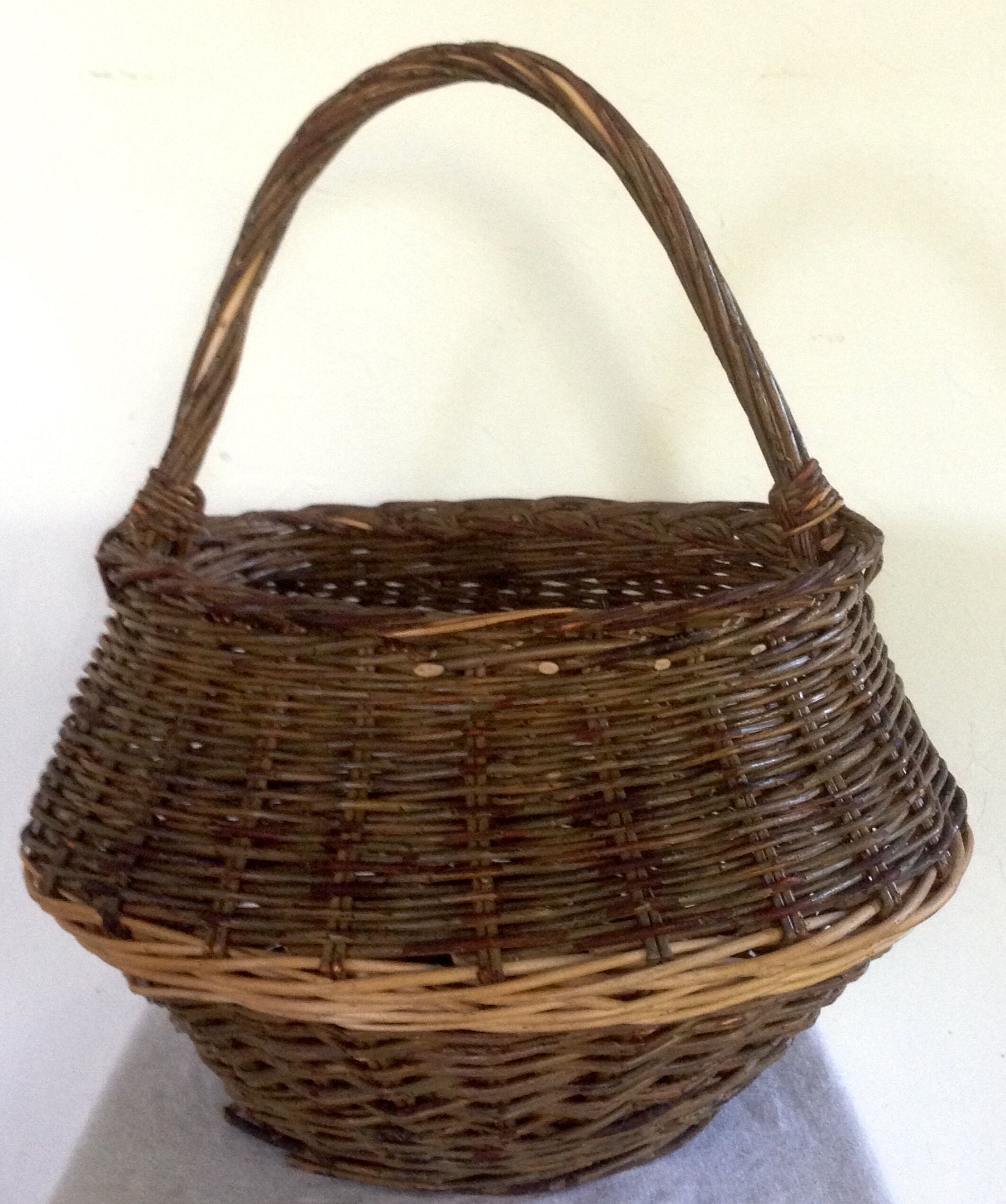 Wicker basket old wagon form