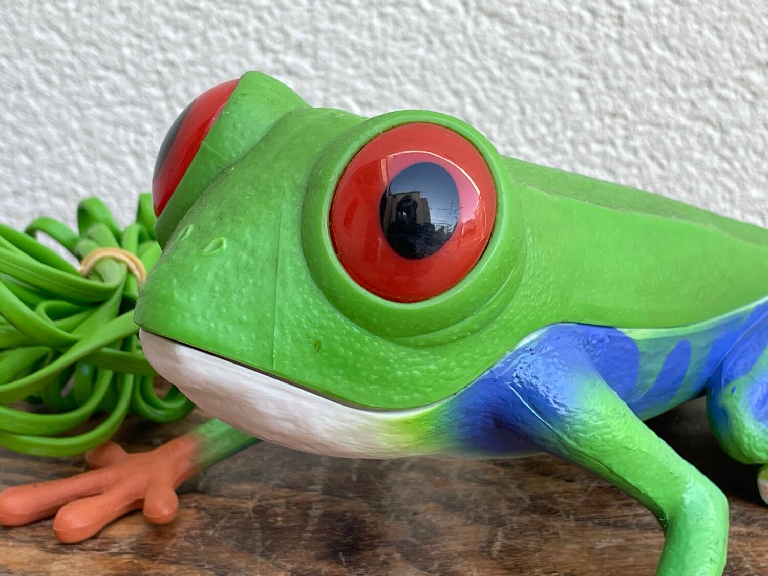 Vintage frog telephone
