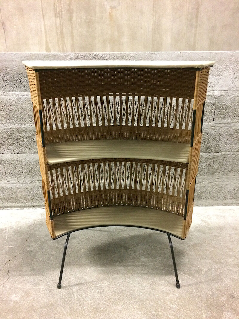 Vintage rattan counter bar