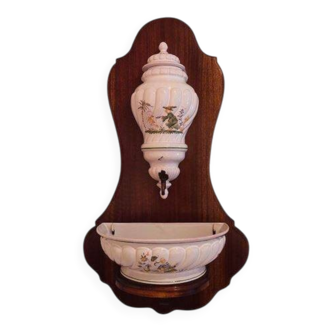 Moustiers hand-painted earthenware fountain