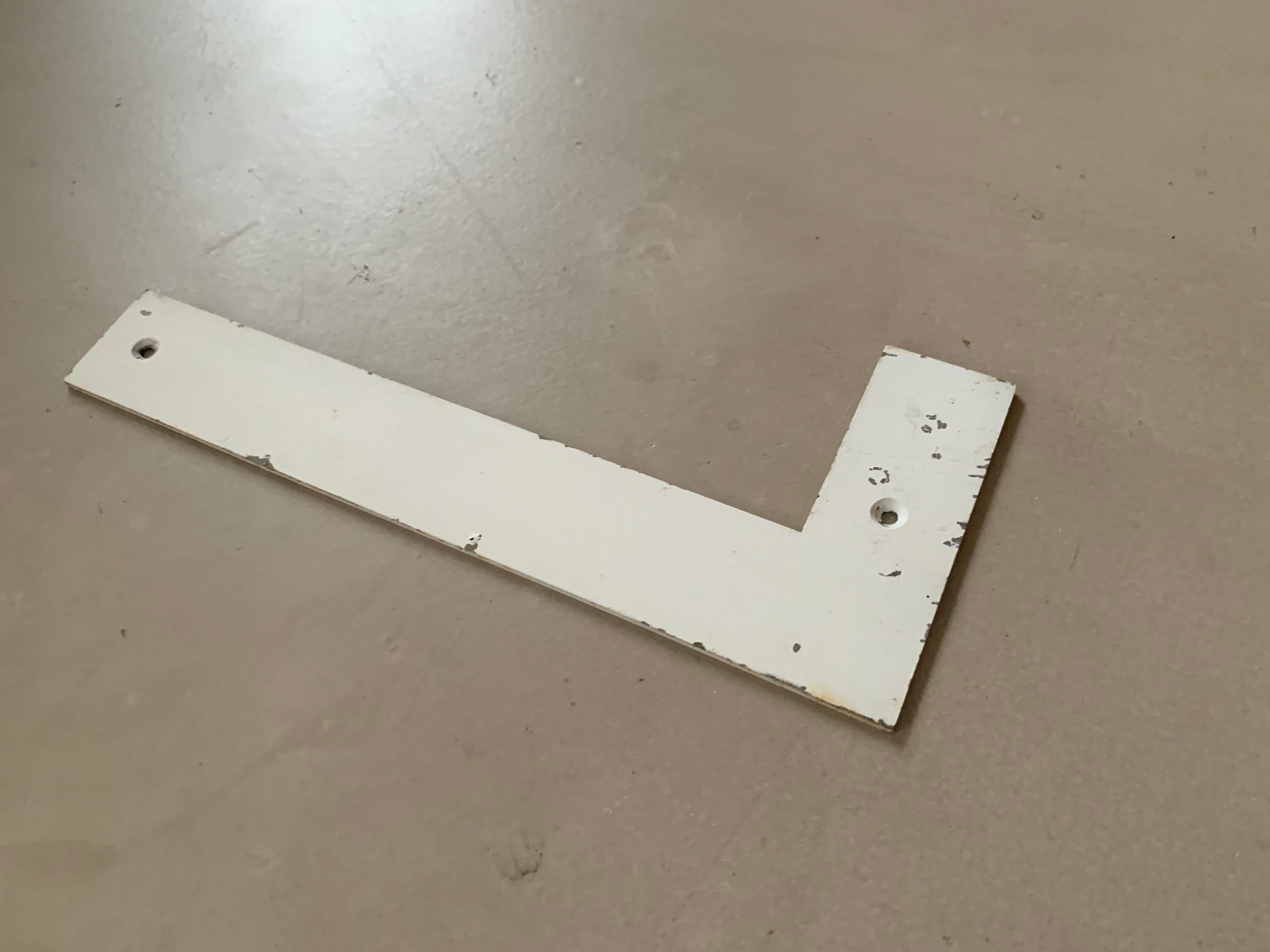 Old sign letter L / /27cm