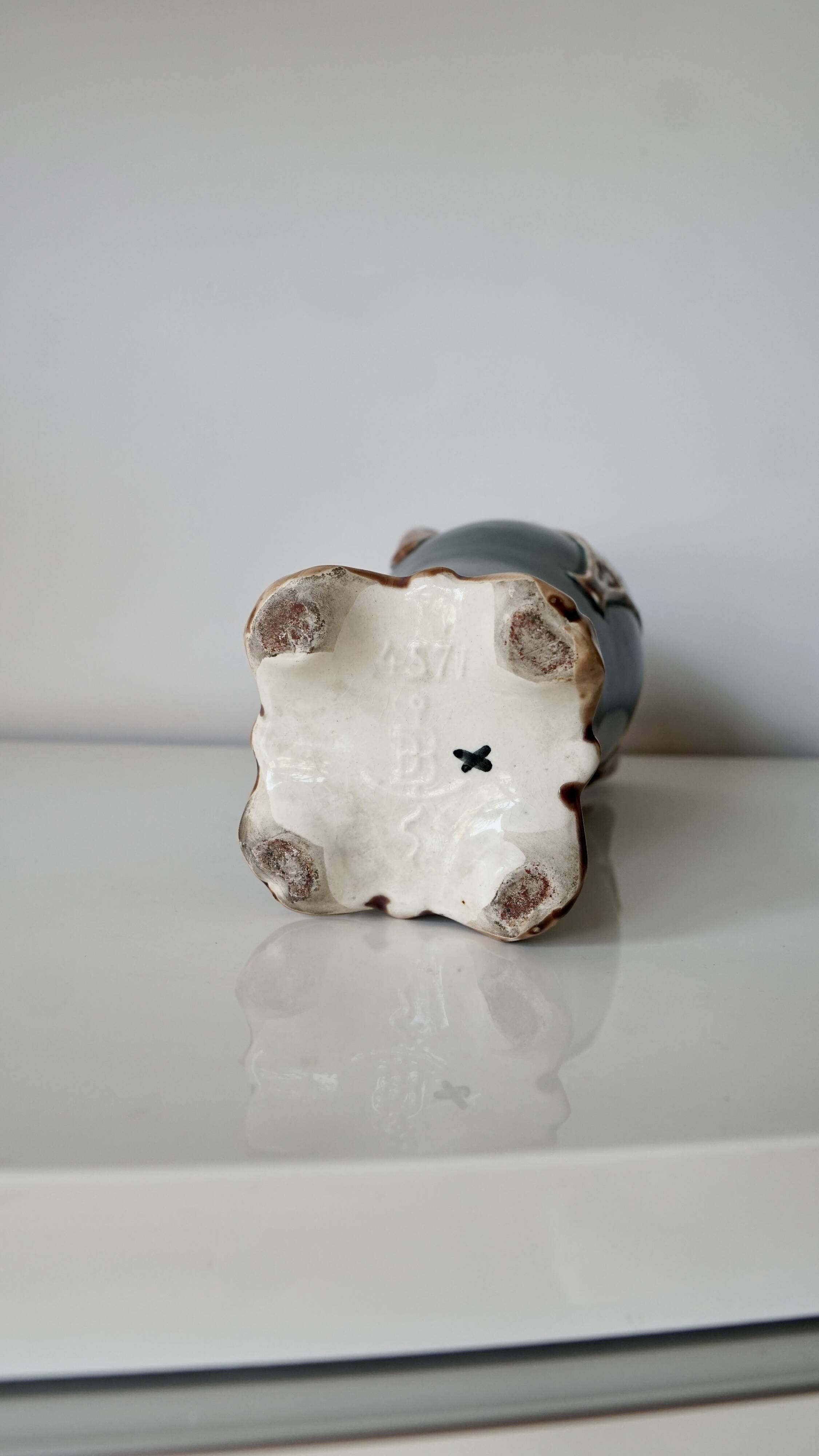 Art Nouveau style slip vase by Gustave de Bruyn, 1920s