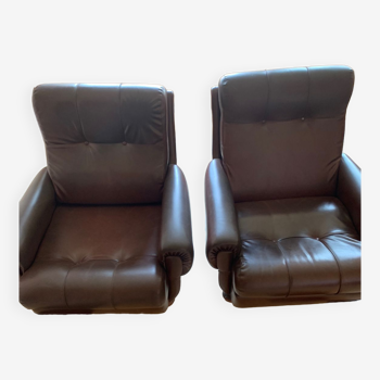 Deux fauteuils