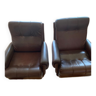 Deux fauteuils