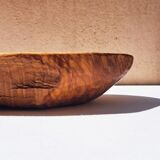 Plat brutaliste en bois d'olivier 1970