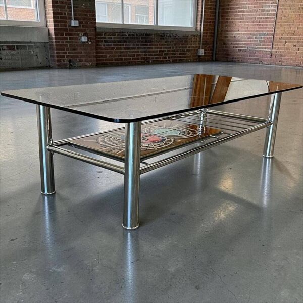 Table basse vintage chromée avec verre fumé belarti