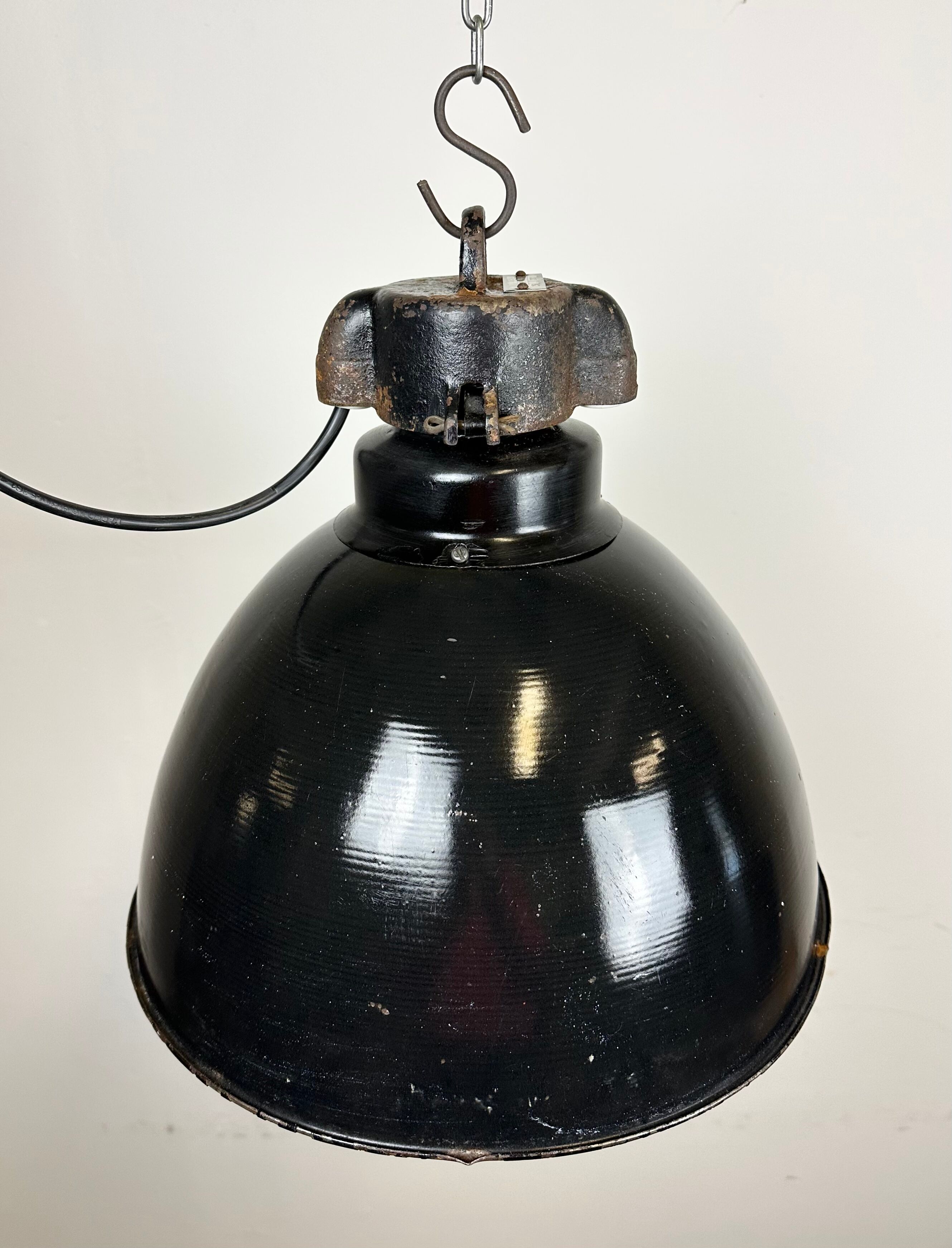 Industrial Bauhaus Black Enamel Pendant Lamp, 1930s