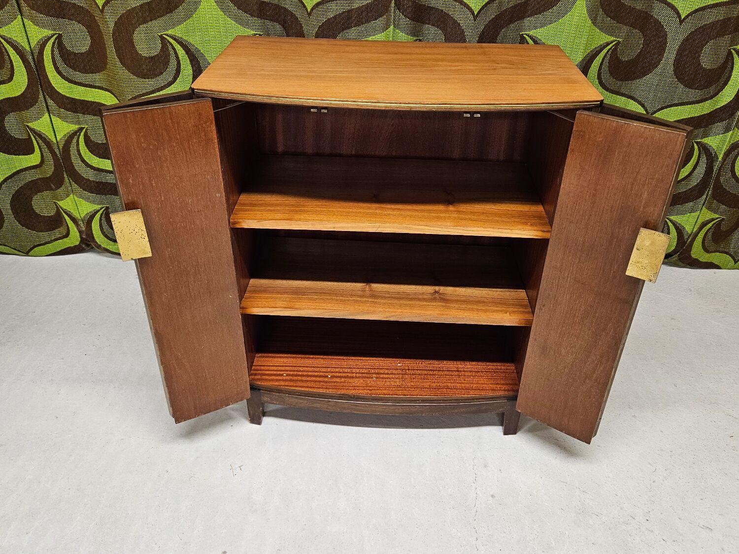 Vintage furniture 2 doors art deco