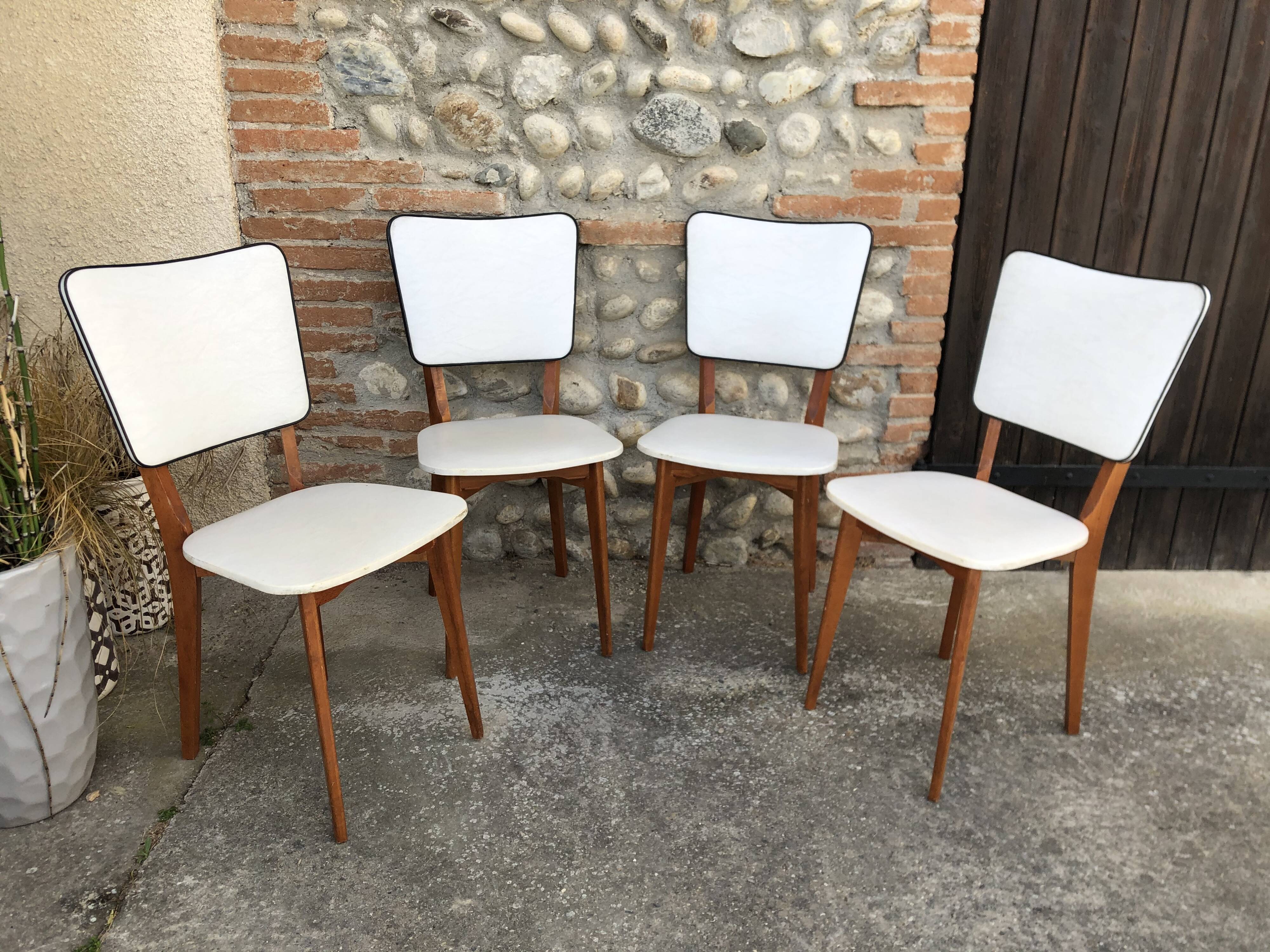 Lot de 4 chaises skai