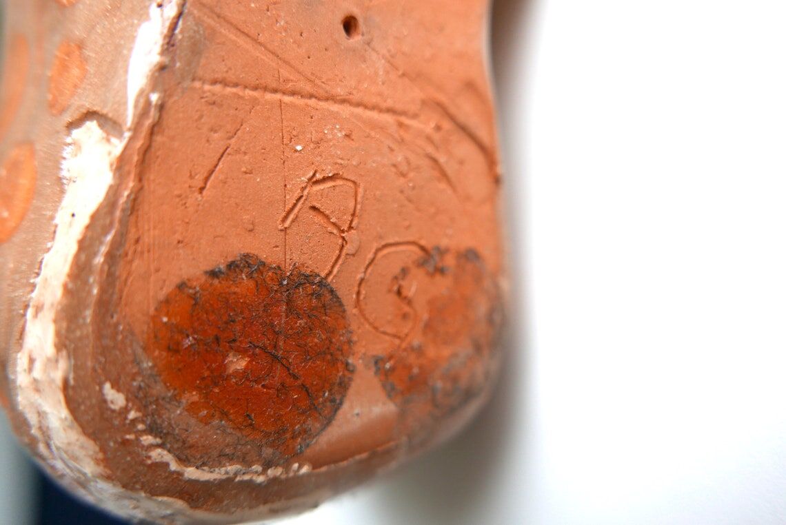 Signed ceramic cat, 70s