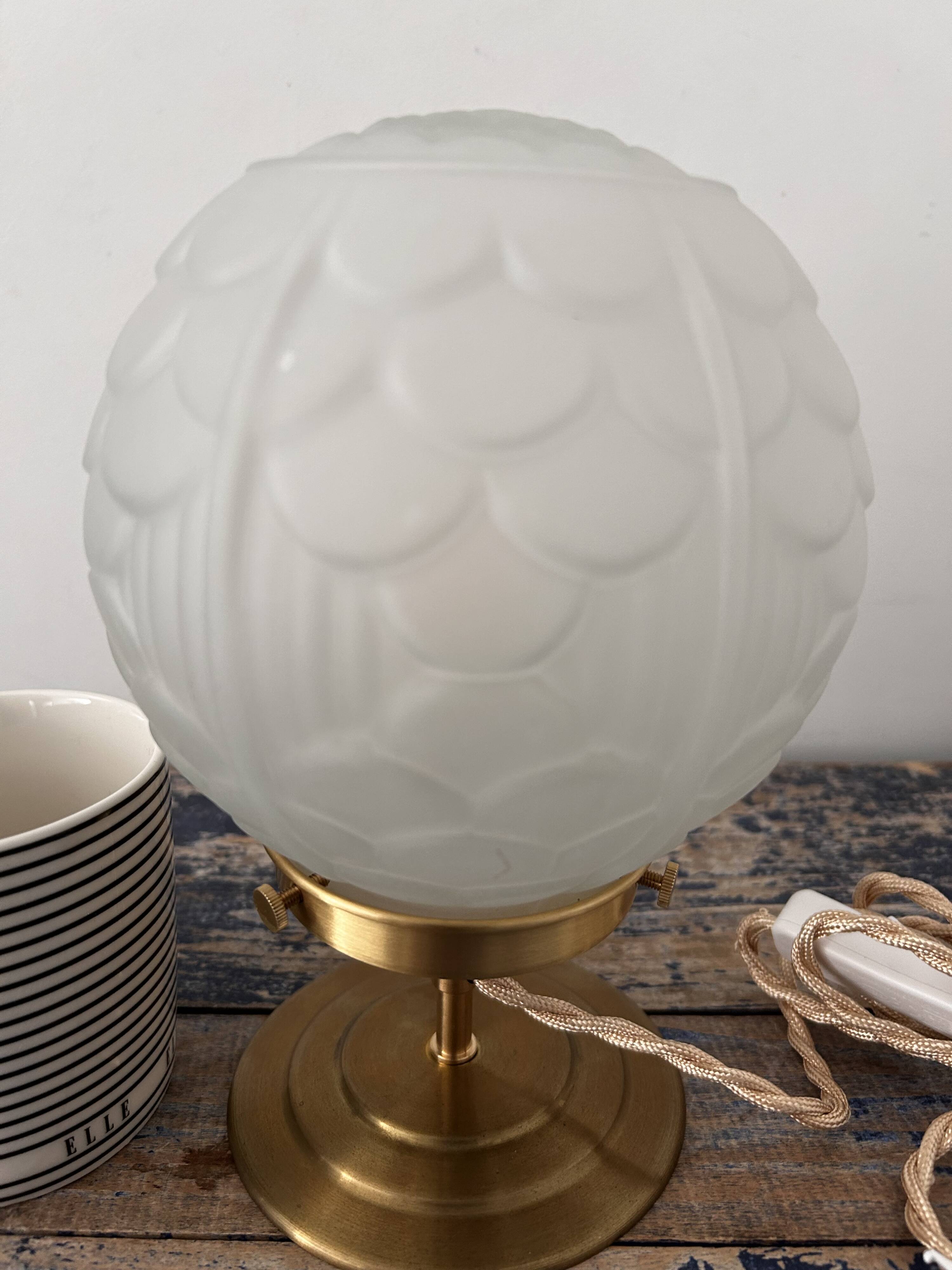 Art Deco globe table lamp
