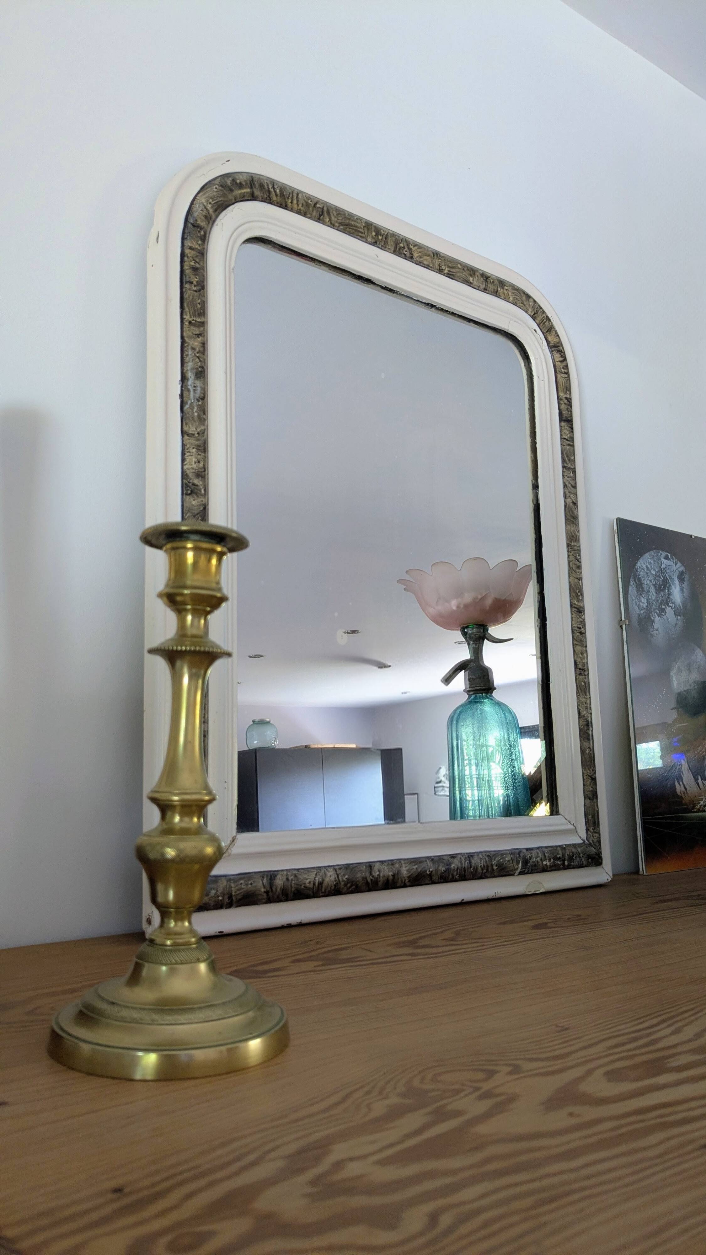 Louis-Philippe style mirror 64 x 52 cm – White molded frame and marble