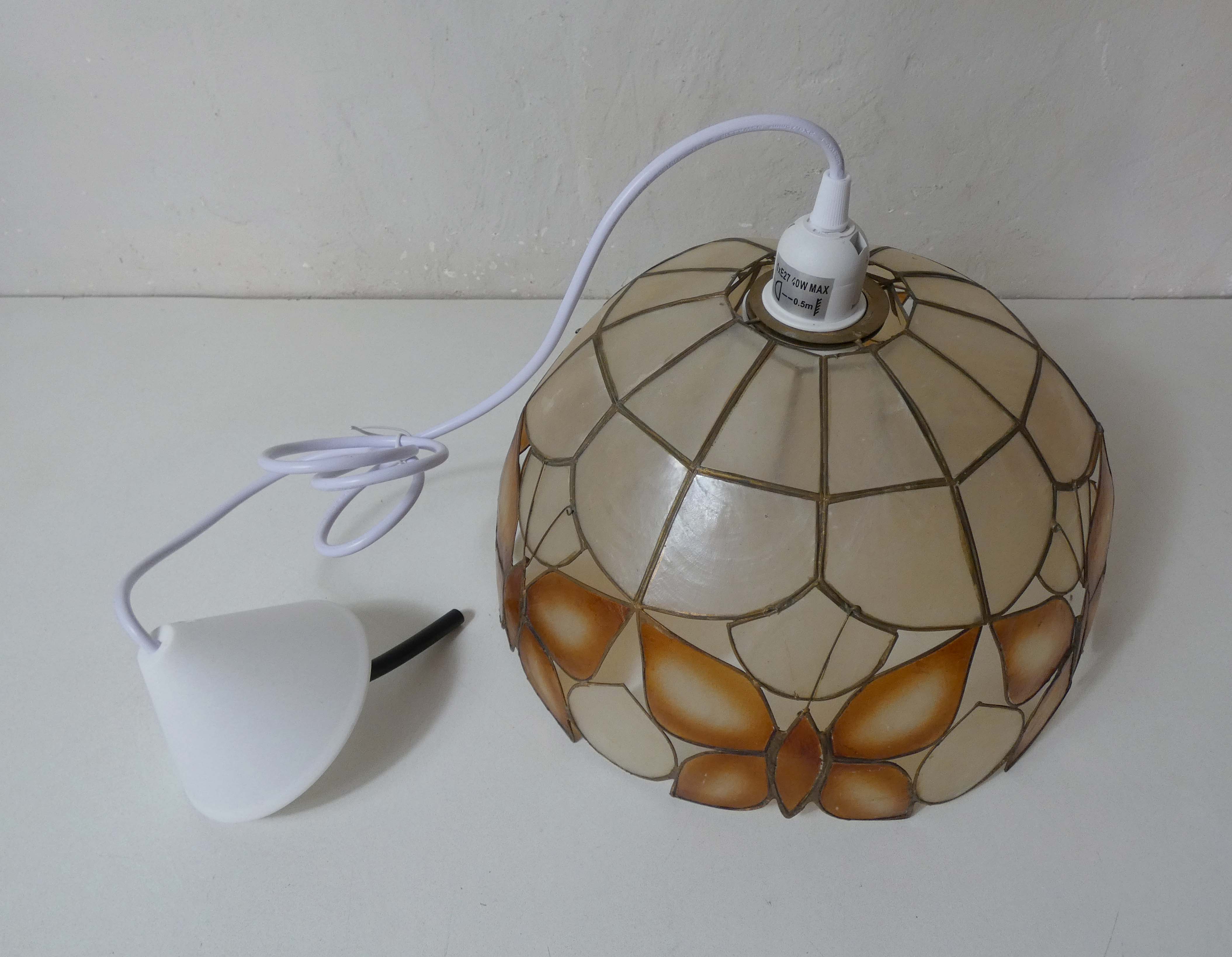 Suspension mother-of-pearl luminaire vintage butterfly decoration