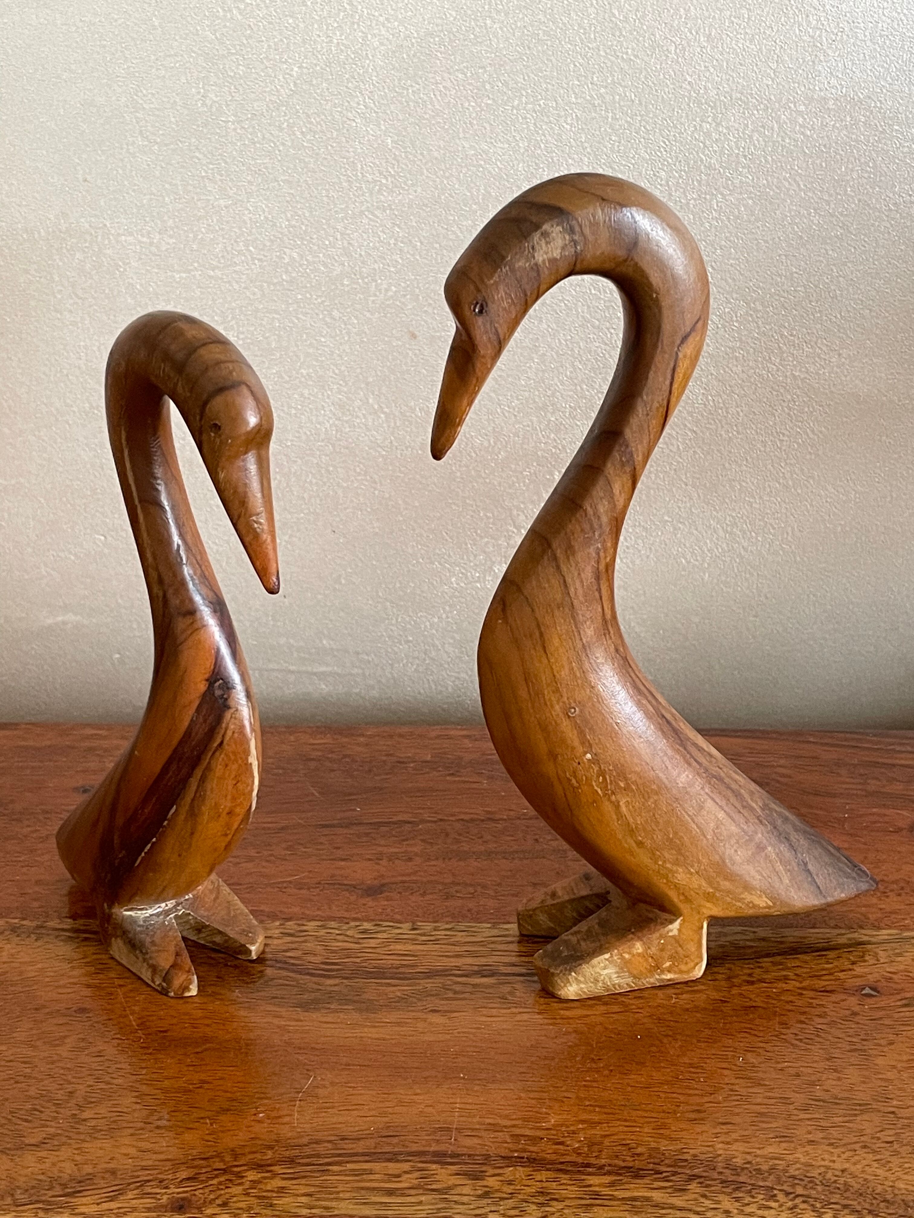 Paire d’oiseaux en bois
