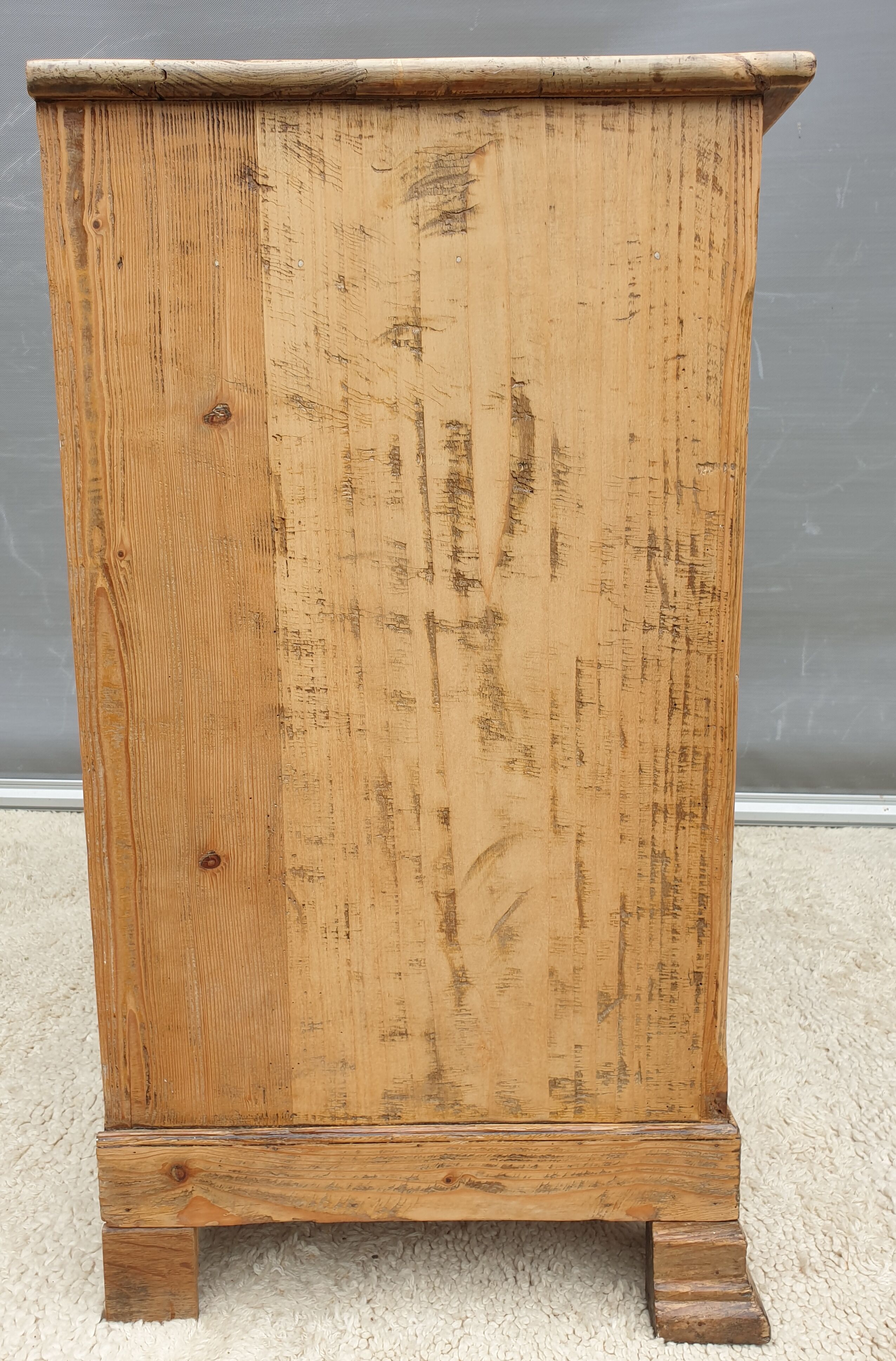 French countryside buffet serving Orme and Pitchpin XIXe