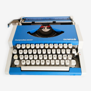 Machine à écrire portable vintage Olympia