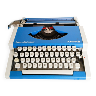 Machine à écrire portable vintage Olympia