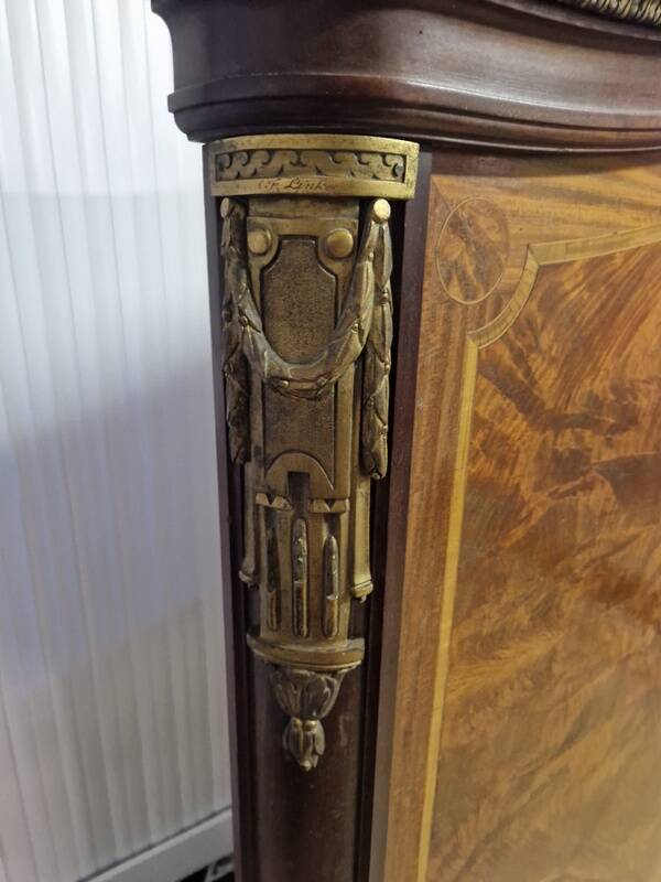 François Linke (1855-1943), marquetry veneered wooden bed in Louis XVI style