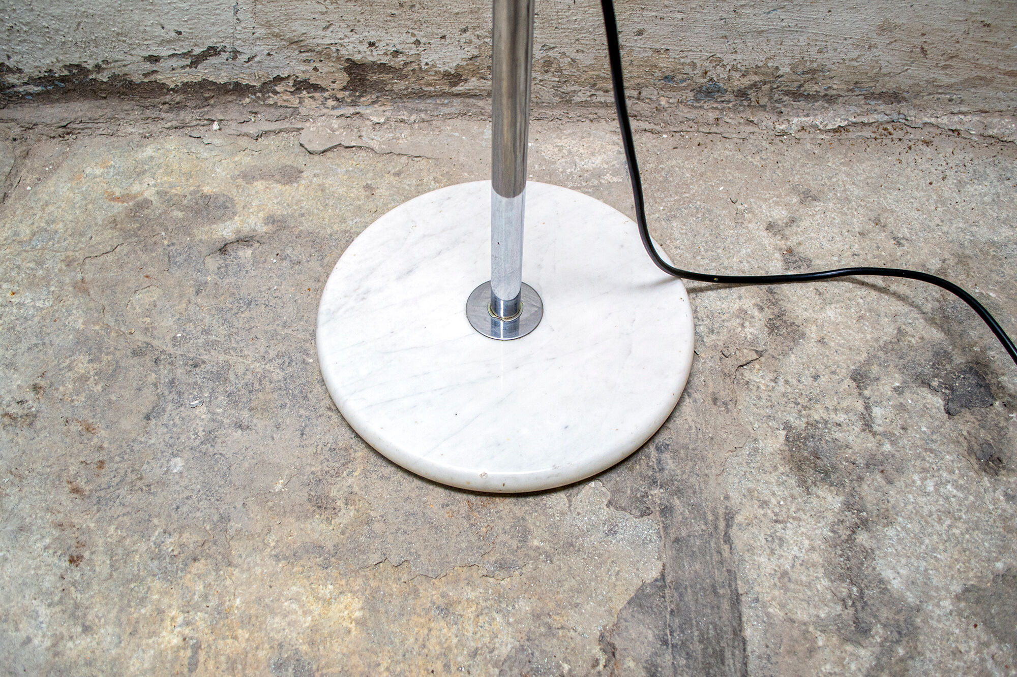 Italian Floor Lamp Mezzaluna by Bruno Gecchelin for Skipper, 1970s