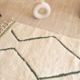 Magnificent Berber carpet Béni Ouarain green and white with diamonds and braided border