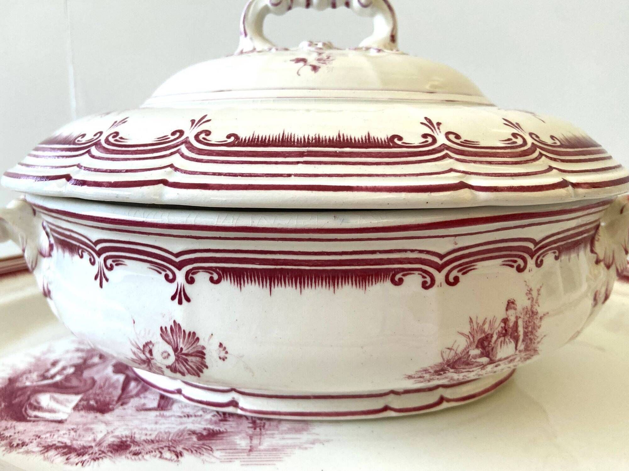 Vegetable dish, Fine Earthenware, Paris, France, Pink Crests, B&Cie Barluet, Creil
