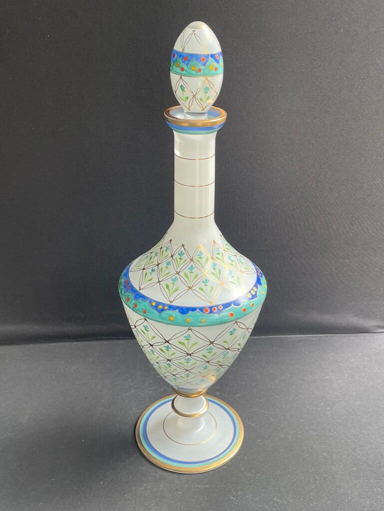 Large signed decanter - Hand decoration - XXth