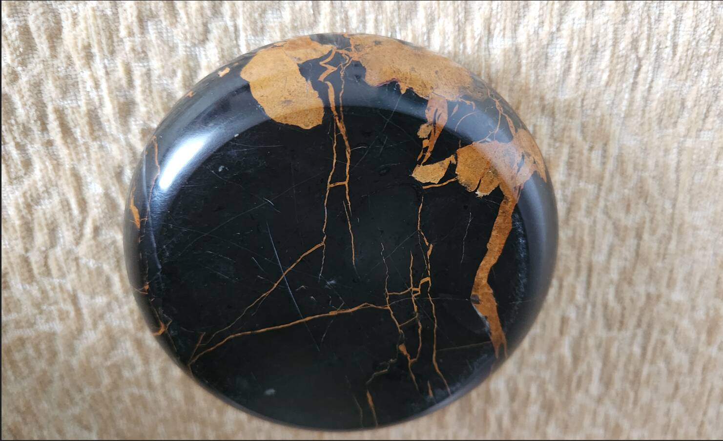 Vintage round ashtray in Italian black and gold Portoro marble.