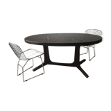 Oval table