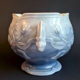 Art Nouveau flowerpot in Nimy slip, highlighted with a gold border