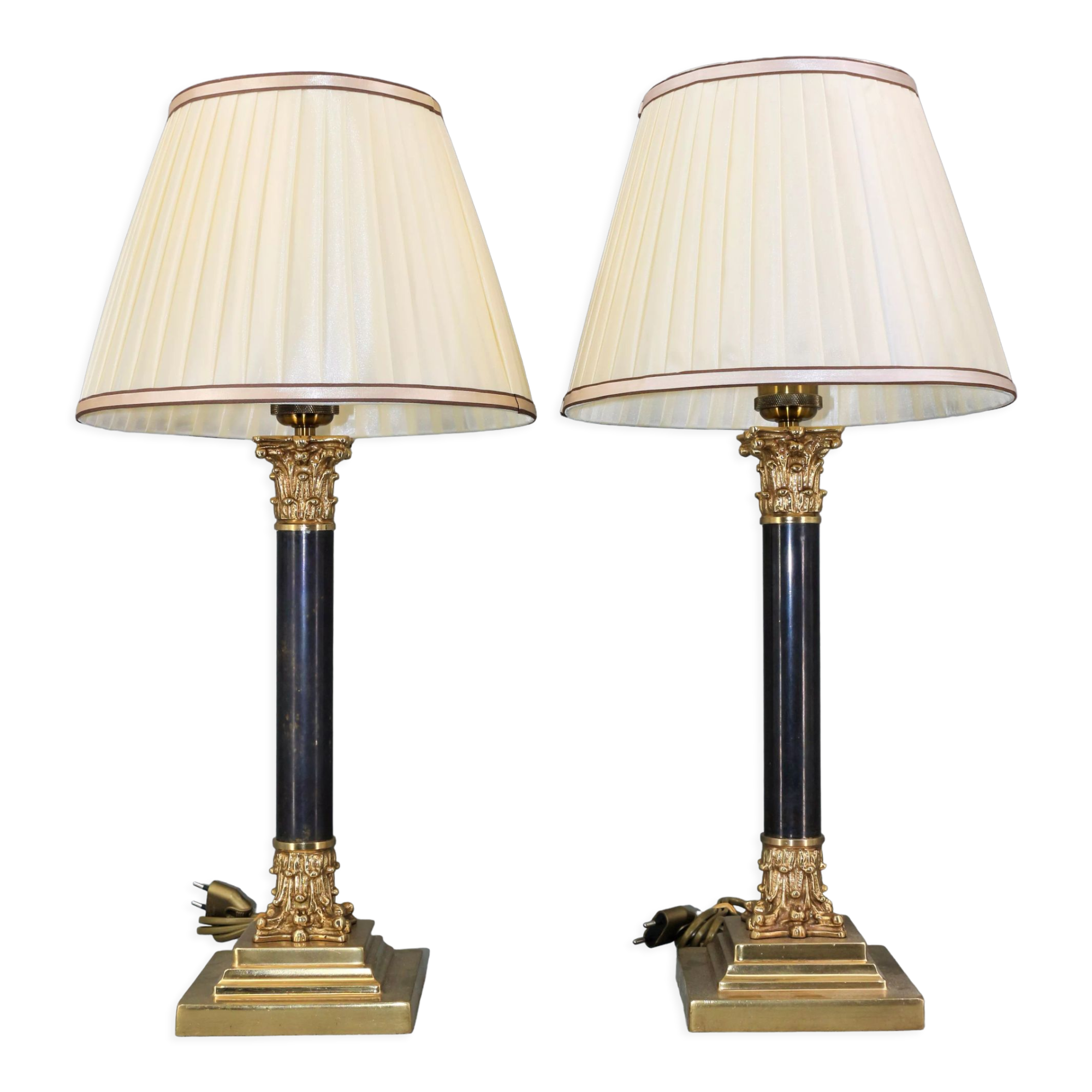 Pair lamp in bronze corinthians patinated lampshade pleated with stripes square foot