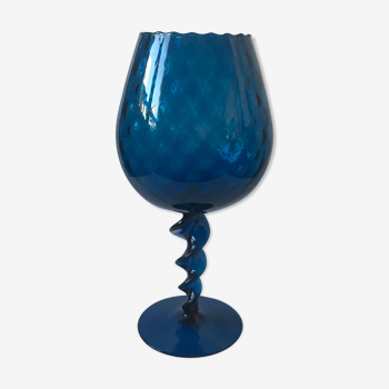 Vase en verre bleu