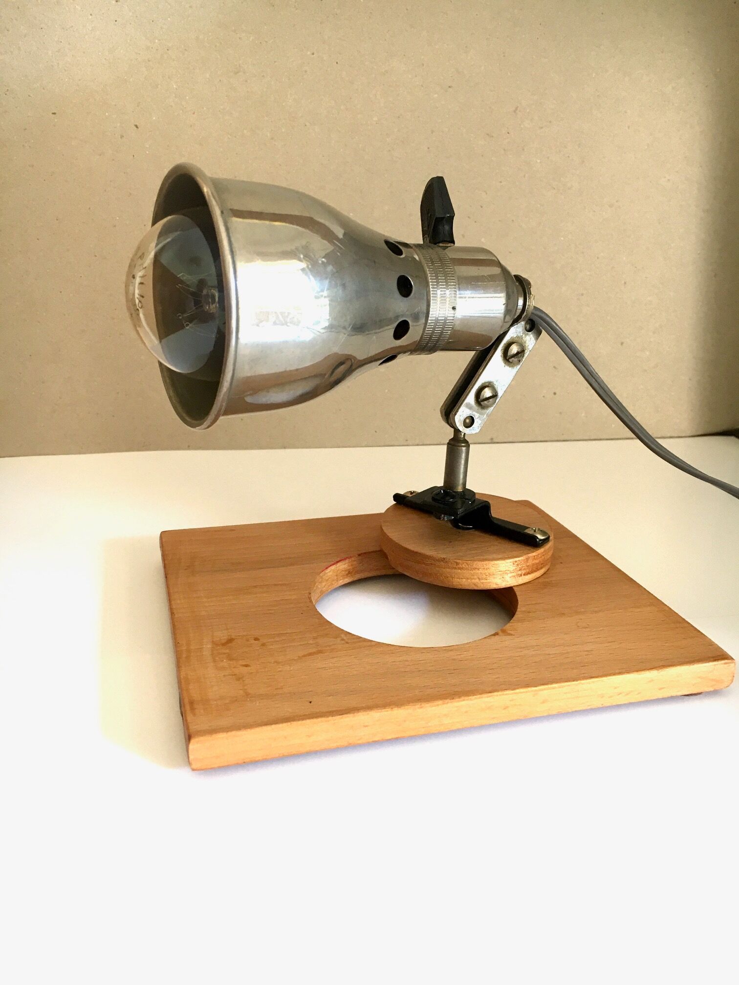 1950 singer mark spot lamp
