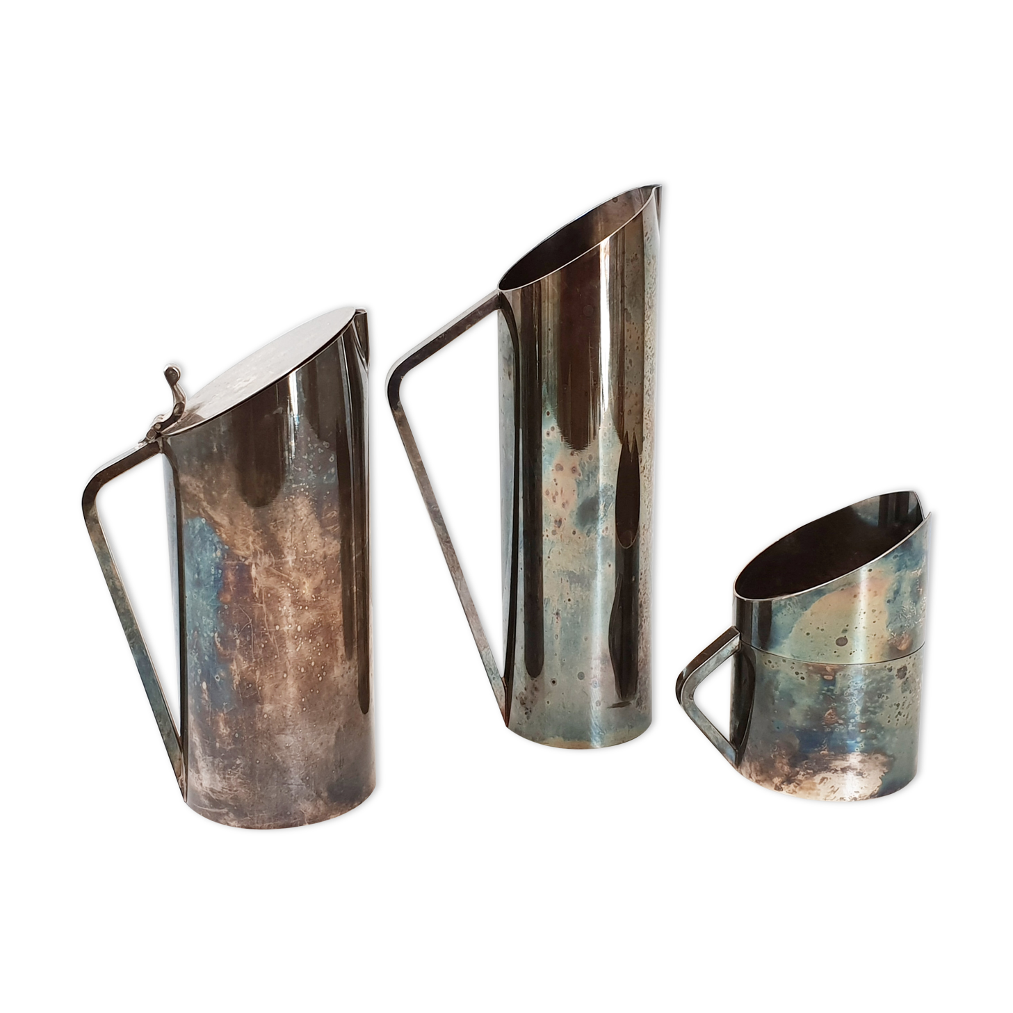 Suite of 3 pitchers in vintage 1970 silver metal